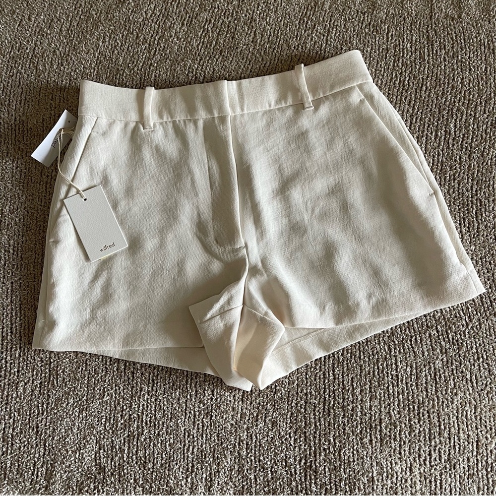 ❌SOLD❌ NWT Aritzia Wilfred Anthem Short - Picture 1 of 4